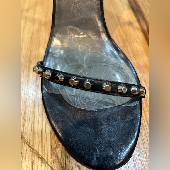 Stuart Weitzman nudist heels with black studs - Picture 3 of 16